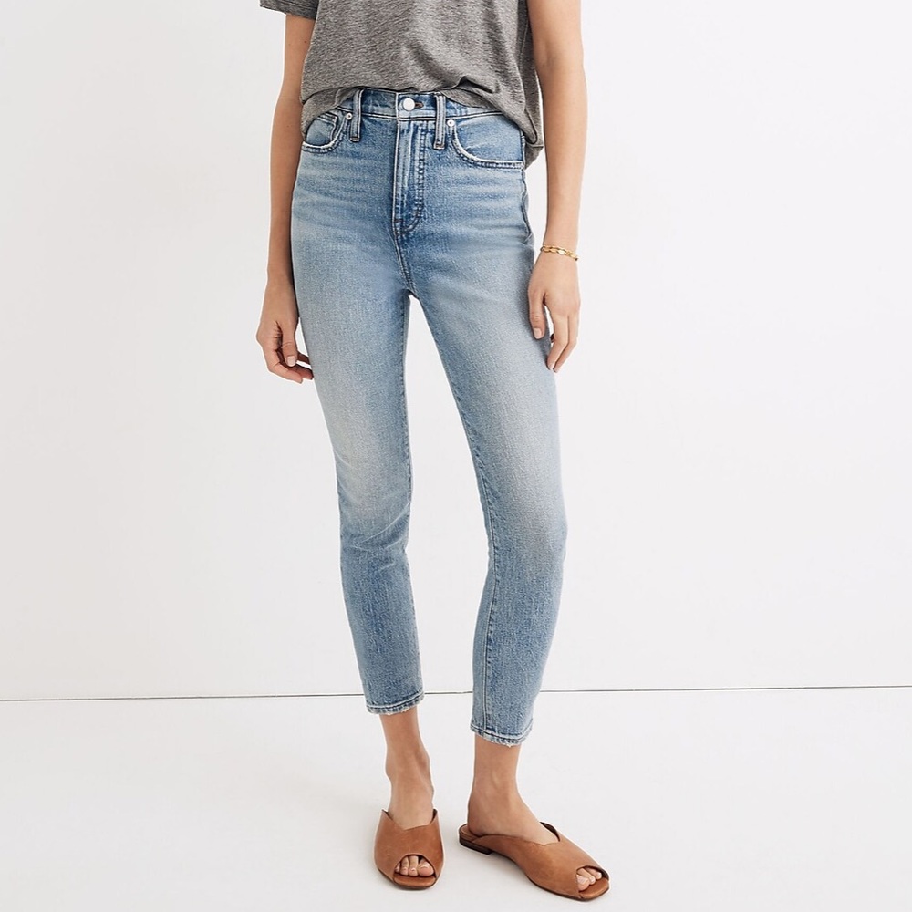 Madewell 11" High-Rise Skinny Crop Jeans in Gleeson Wash